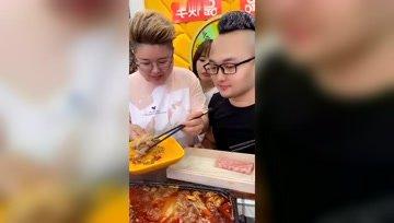 娱乐吃瓜酱村头,揭秘娱乐圈背后的那些事儿